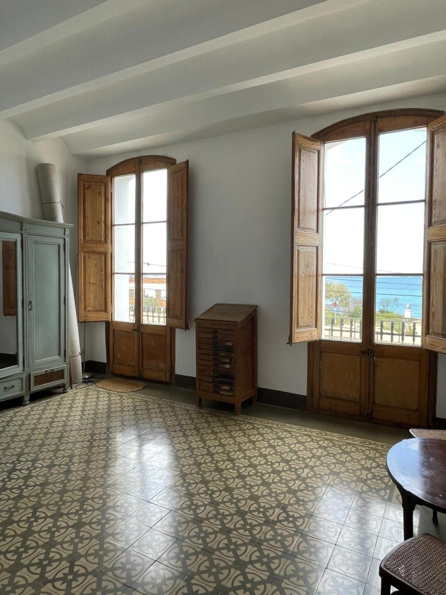 Espectacular Casa Indiana En Primera Linea De Mar Vilassar De Mar Eksteriør bilde